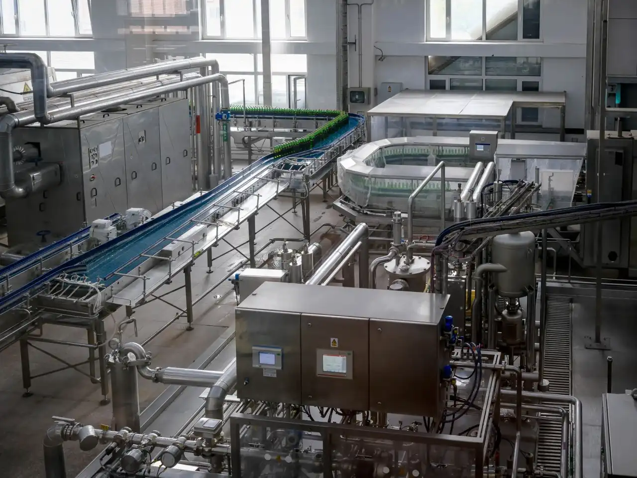 武汉宇才科技办公屏风工位定制方案：空间利用与模块化设计要点