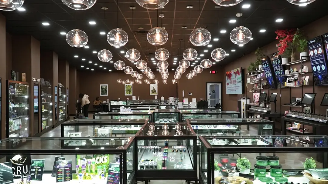 文件柜与办公桌椅的材质对比及耐久性分析