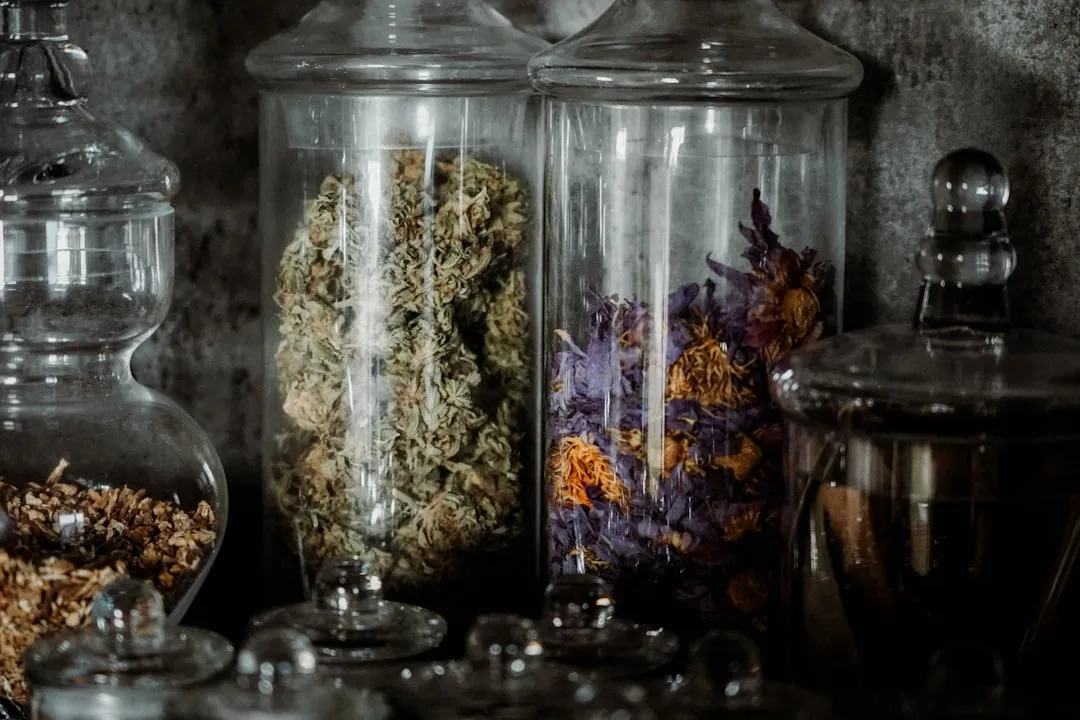 武汉及华中地区企业会议桌选购指南：如何匹配高效会议场景