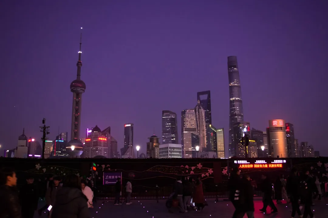 武汉企业办公空间升级：屏风工位与职员椅搭配方案解析
